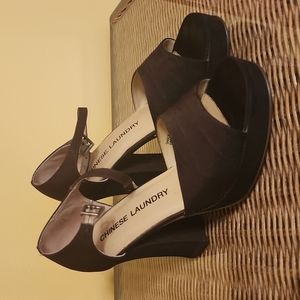 Vintage brown Chinese Laundry heels